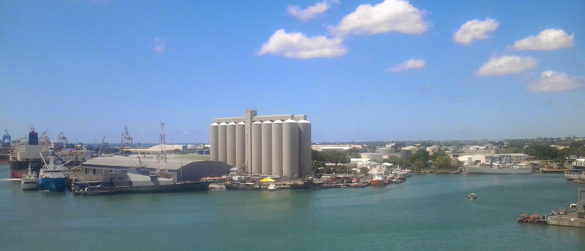 Playing Ingress by Niantic Labs in Mauritius